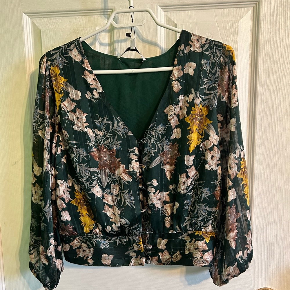 Floral cropped blouse by Collective Concepts